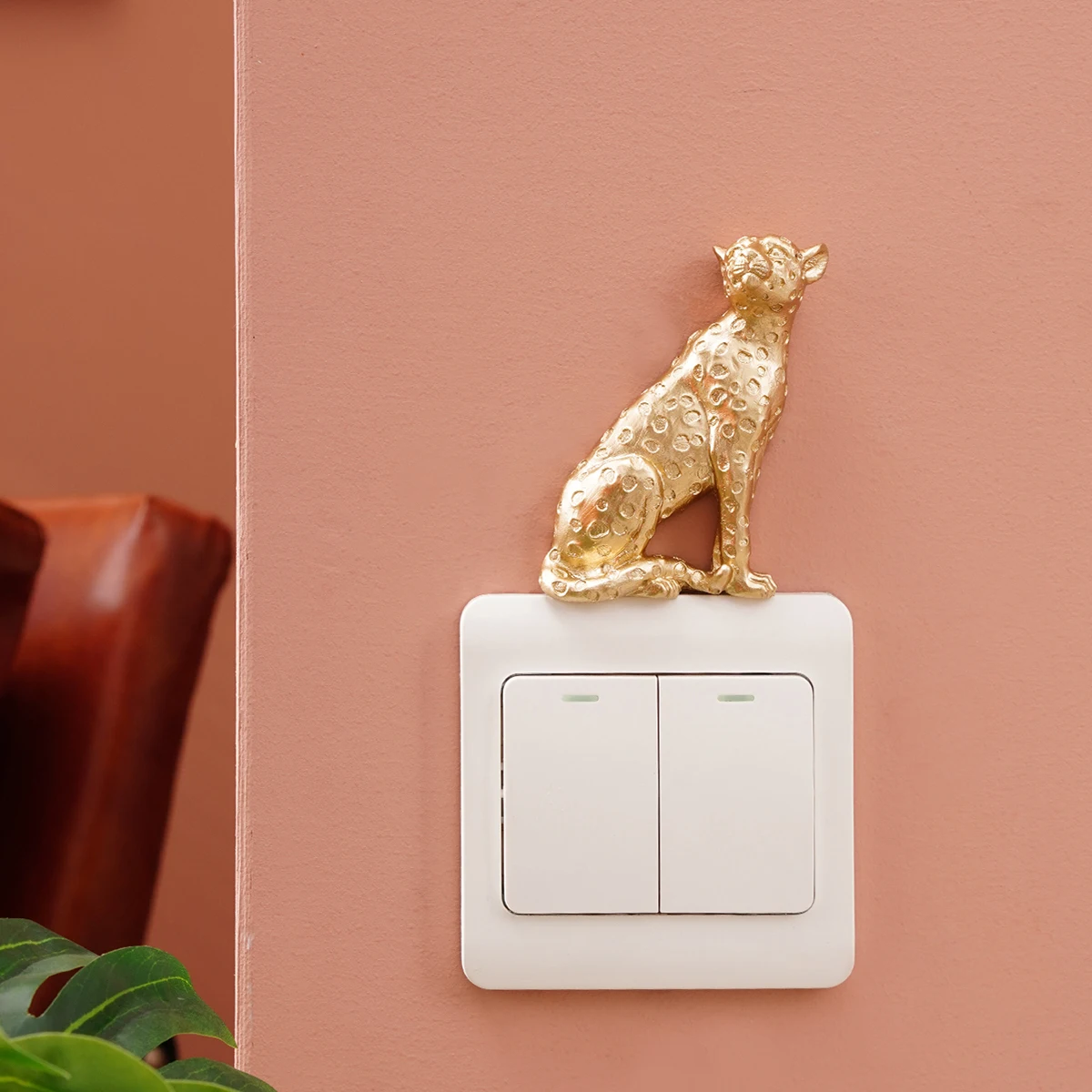 1pc,  resin material leopard home switch decoration, cartoon style interior switch decoration crafts
