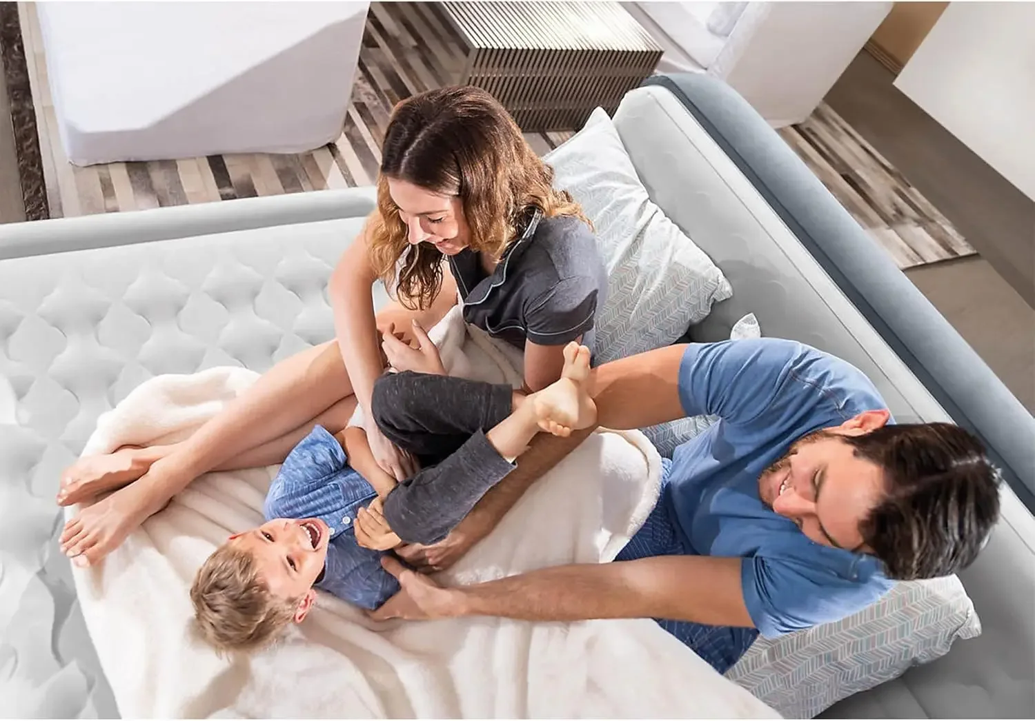 Beam Ultra Plush Inflatable Pillow Top Bed Air Mattress with Headboard, Built-in Internal Electric Pump and Carry Storage Bag, Q 5