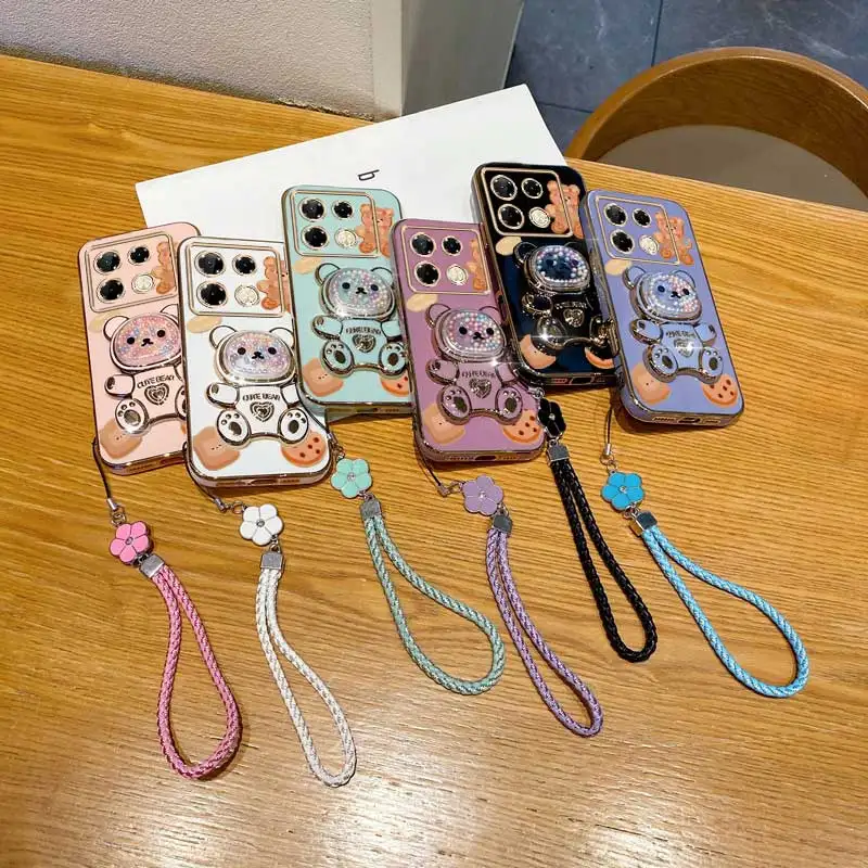 Clover Strap Lanyard with Cute Cookie Bear Plating - Stylish Phone Holder Case Cover