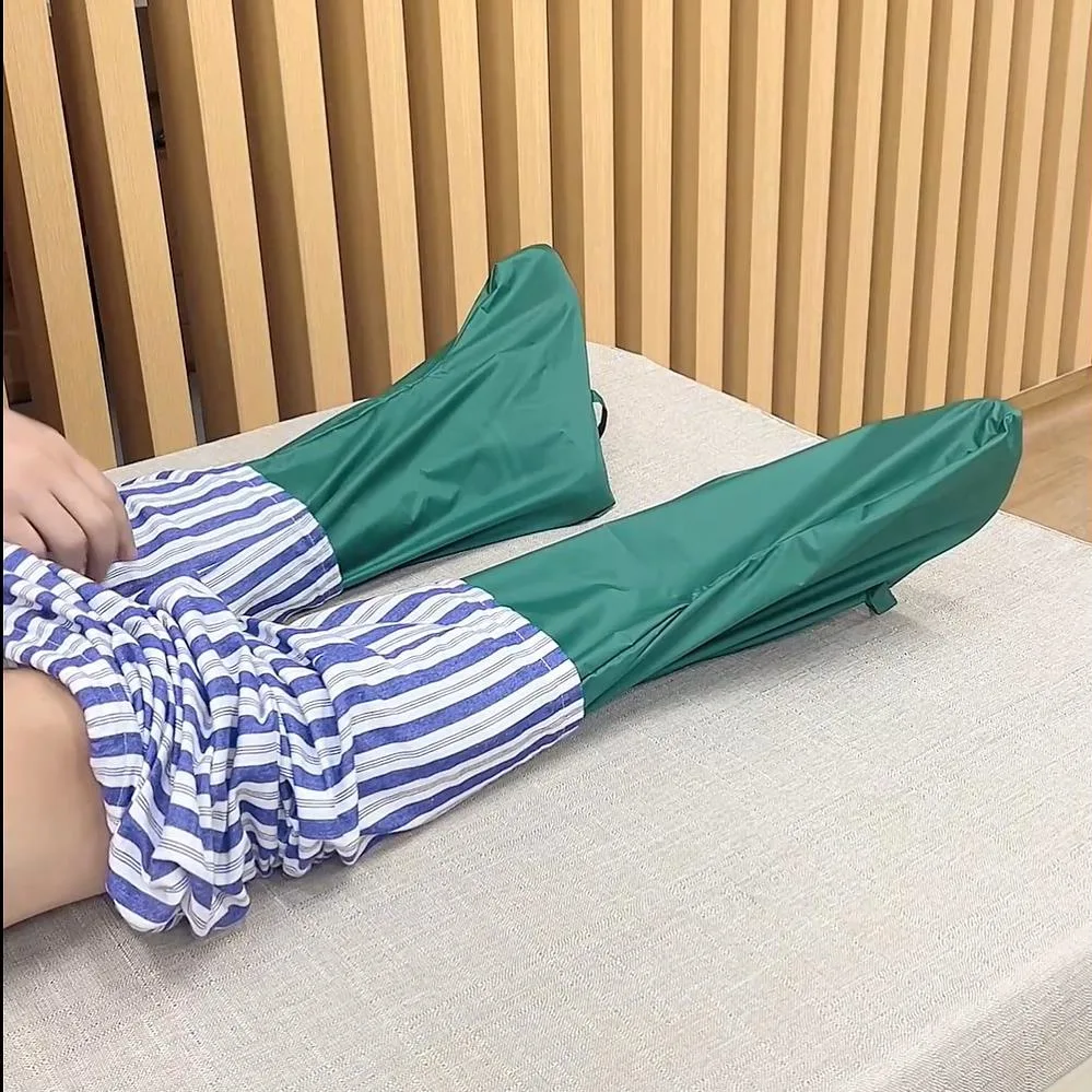 Bedridden Elderly Patients Wearing Pants Assistive Device For Disabled People To Assist In Easy Wearing Pants And Reduce Frictio