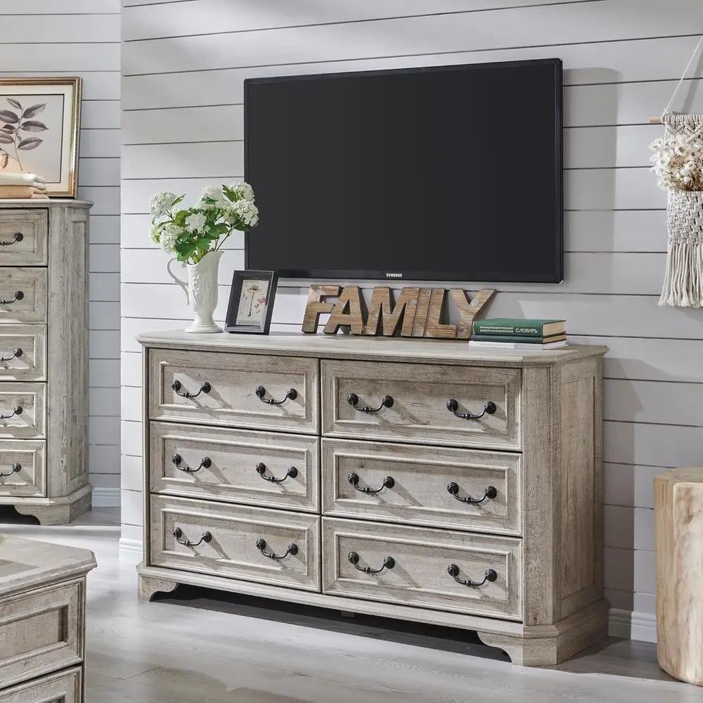 Rustic Chest of Drawers 1