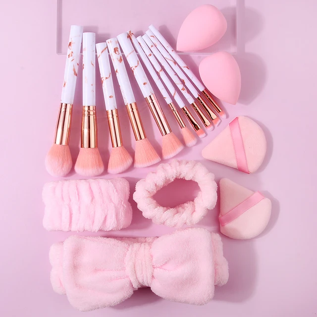 The 17PCS makeup brush set includes a multi-functional makeup set brush, a sponge egg powder puff, and a hair band/wrist strap