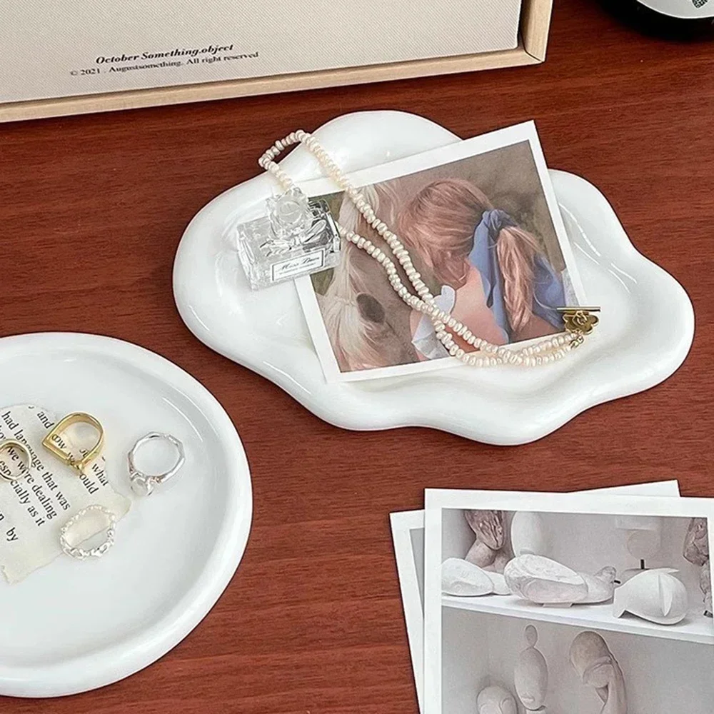 Jewelry Dish Creative White Cloud Shape Ceramic Plate Carving Plaster Decor Watch Keys Tray Holder Household Storage Ornament 4