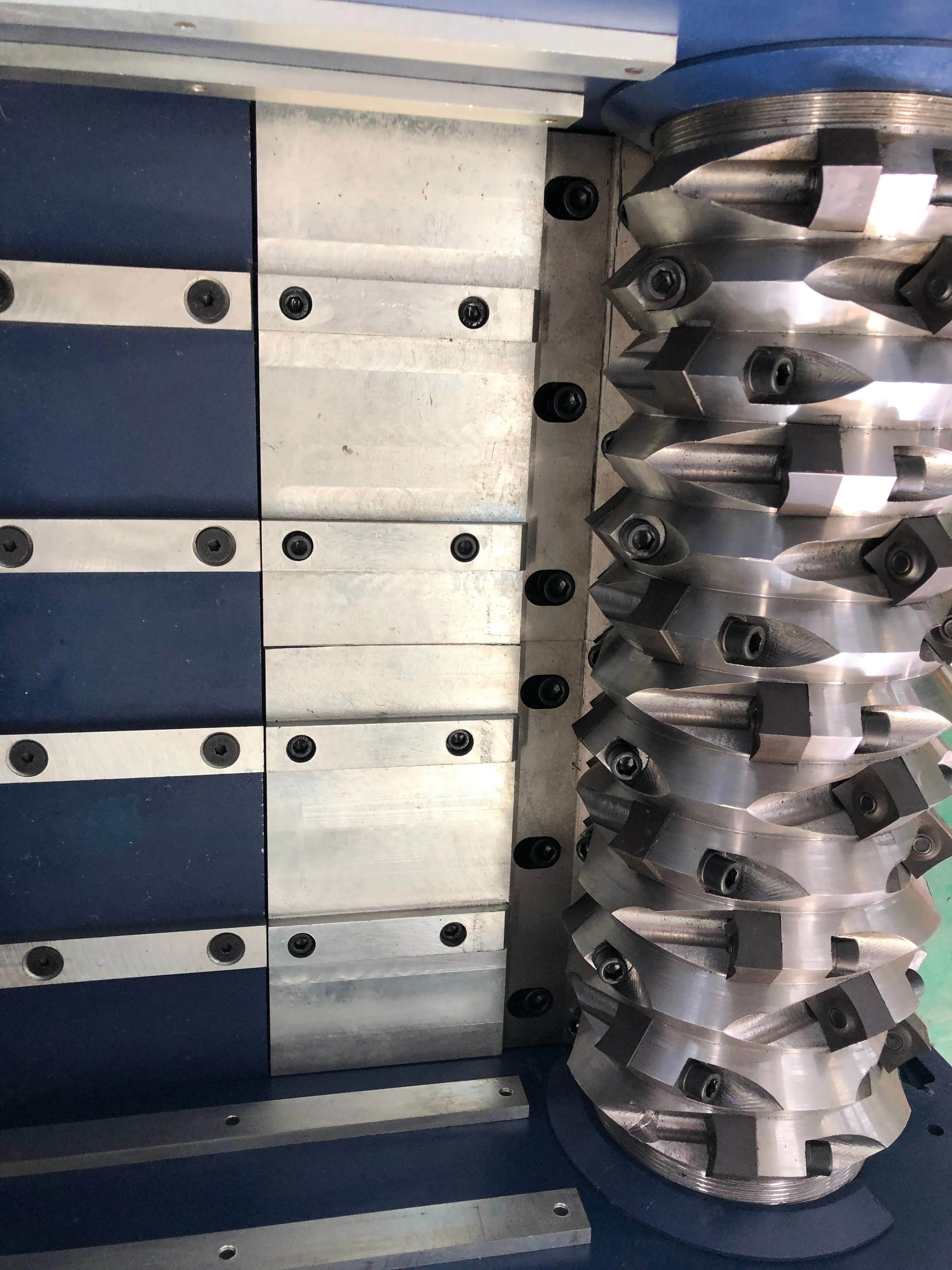 Рисунок 3 - Одновальный измельчитель для переработки