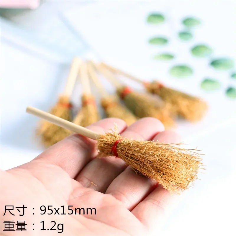Mini Broom Decorations Red Rope Lightweight Straw Brooms Hangings Decorations For Costume Party Halloween Party