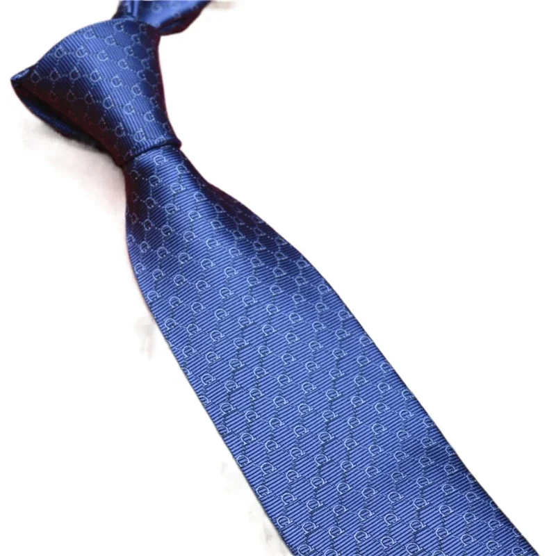 Рисунок 2 - Европейский и американский бренд