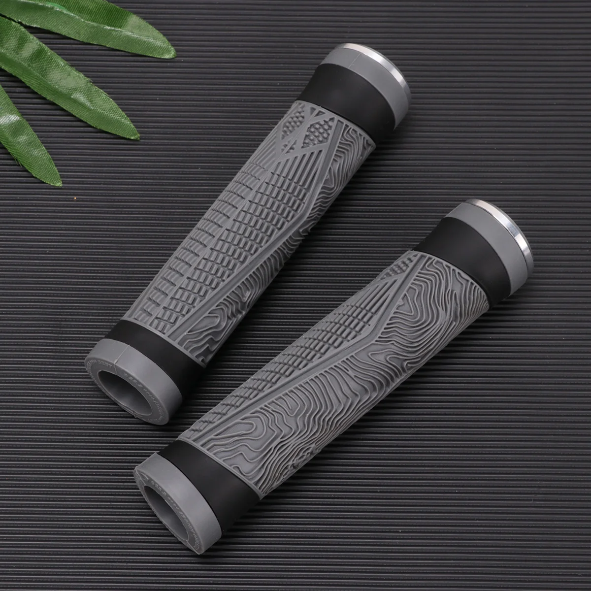 

Силиконовые велосипедные ручки, противоскользящие противоударные ручки для горного велосипеда, ручки для горного велосипеда, складные велосипедные аксессуары, серый цвет