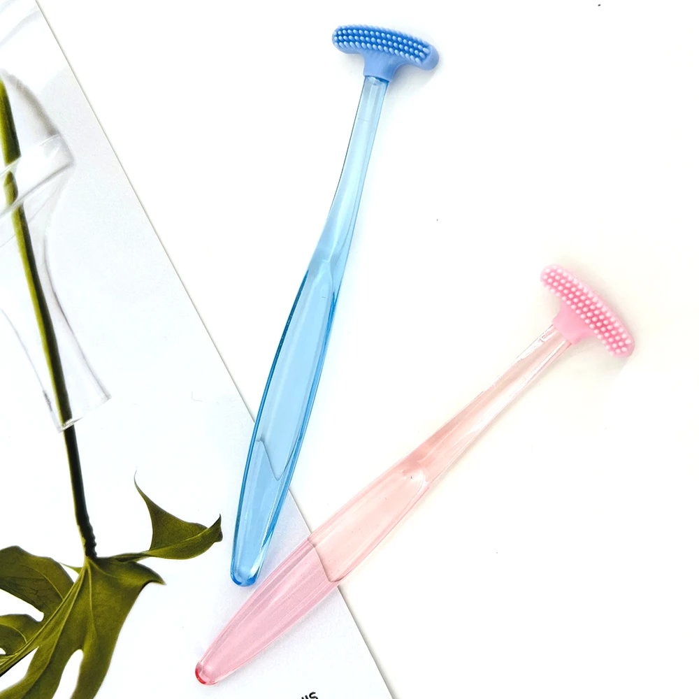 Puliscilingua in silicone e detergente orale per alito fresco_voghion.com