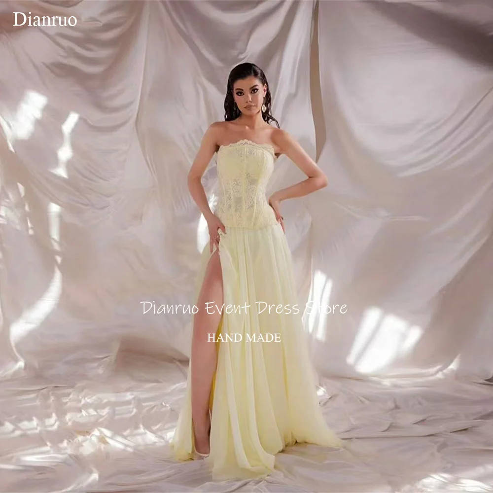 Daisy Sin Tirante Gasa Con Corte Aplicado Oro Tallas Grandes