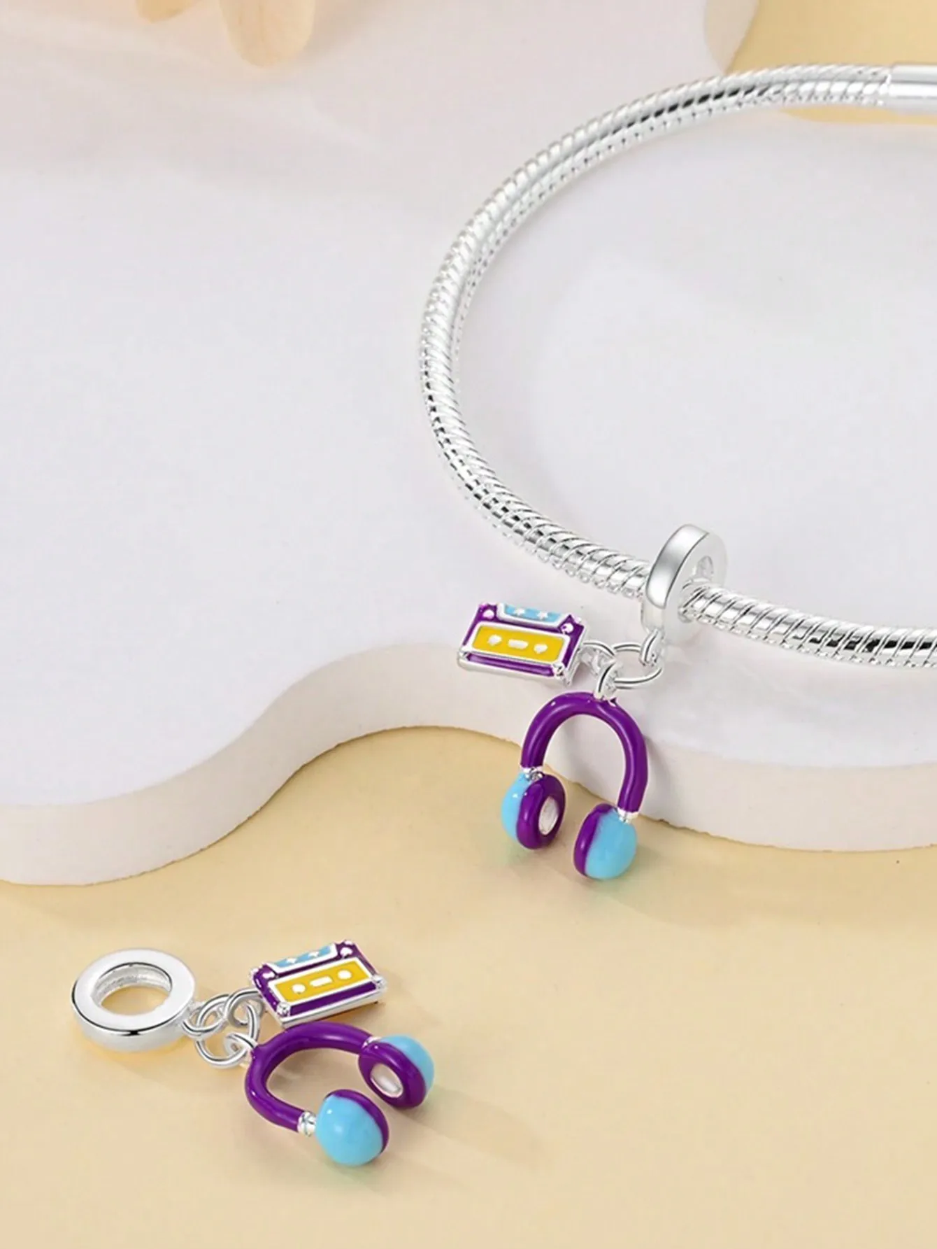 Silver Plated Music Cat Earphones Charm