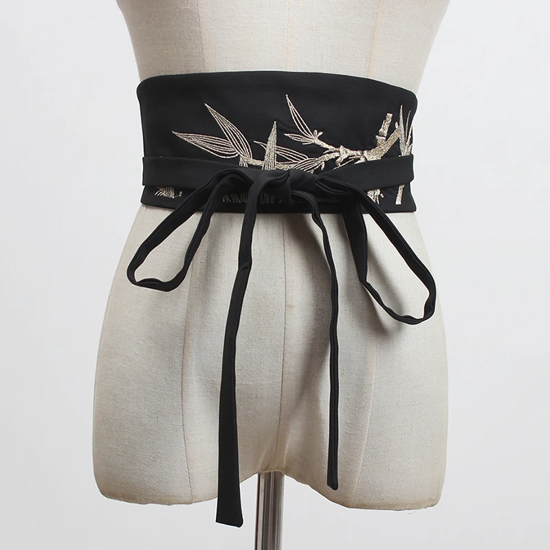 [EAM]  Black Embroidery Bandage Split Long Wide Belt Personality Women New Fashion Tide All-match Spring Autumn 2026 1Y820