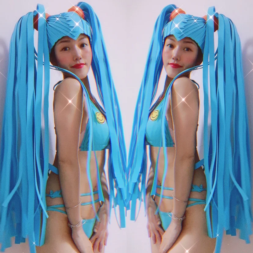 

holiday hair group B gogo costume exaggerated blue Cosplay