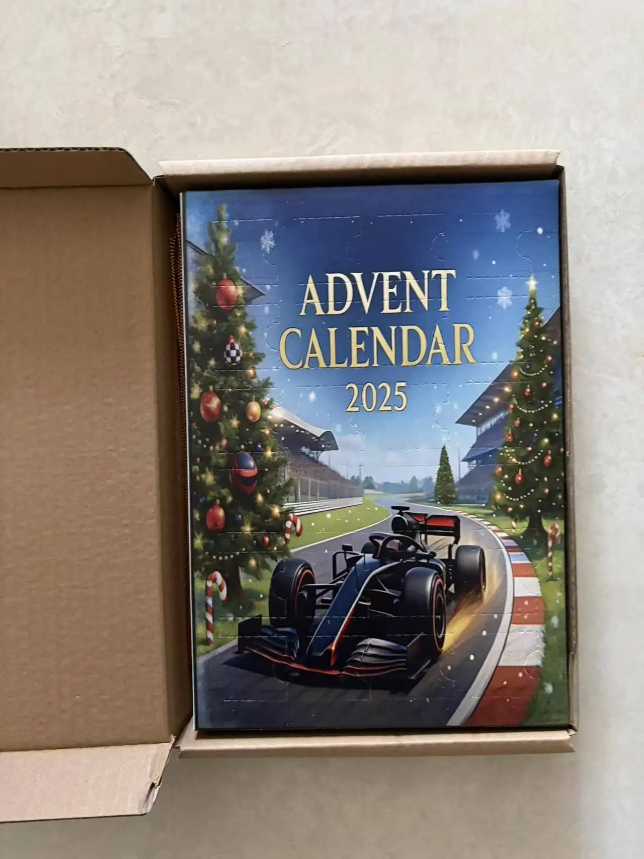 Noel Advent Takvimi, Formula Yarışları Advent Takvimi 2025 - Sürücü Figürleriyle Birlikte 24 Adet Döküm Grand Prix Arabası, Noel