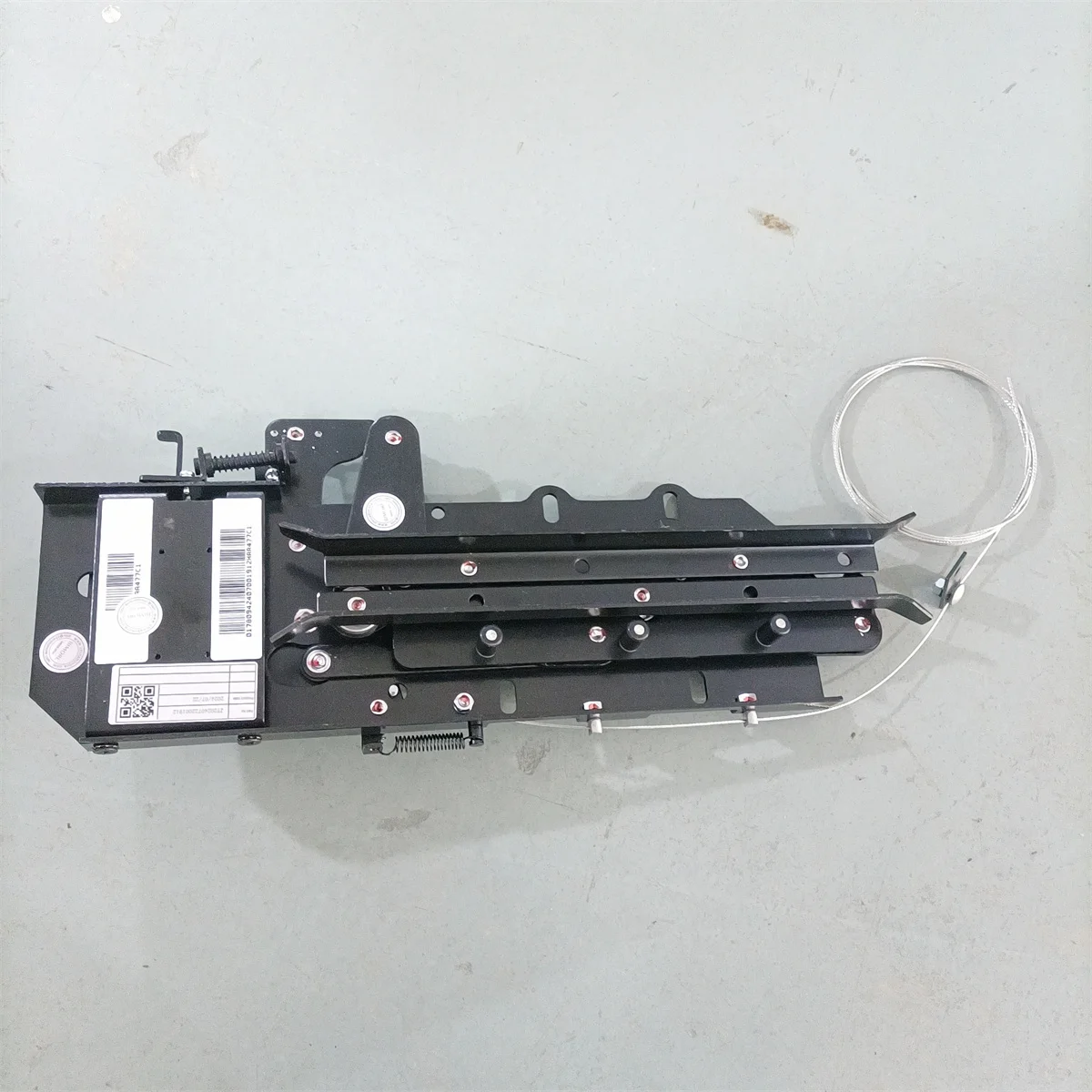 Elevator Locking Device Lift Car Door Vane HAA477C1 HAA477C2 HAA477C3 Arm L=365mm Lift Spare Parts