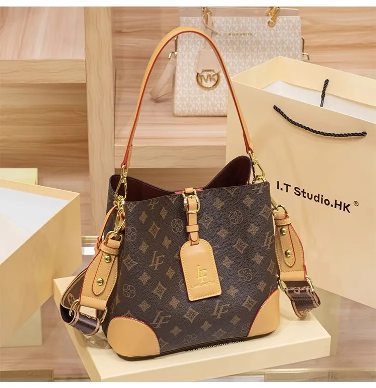 

Fashion Brand Fashionable Vintage Flower Versatile Single Shoulder Crossbody Bag High-quality Handheld Soft Leather Bucket Bag