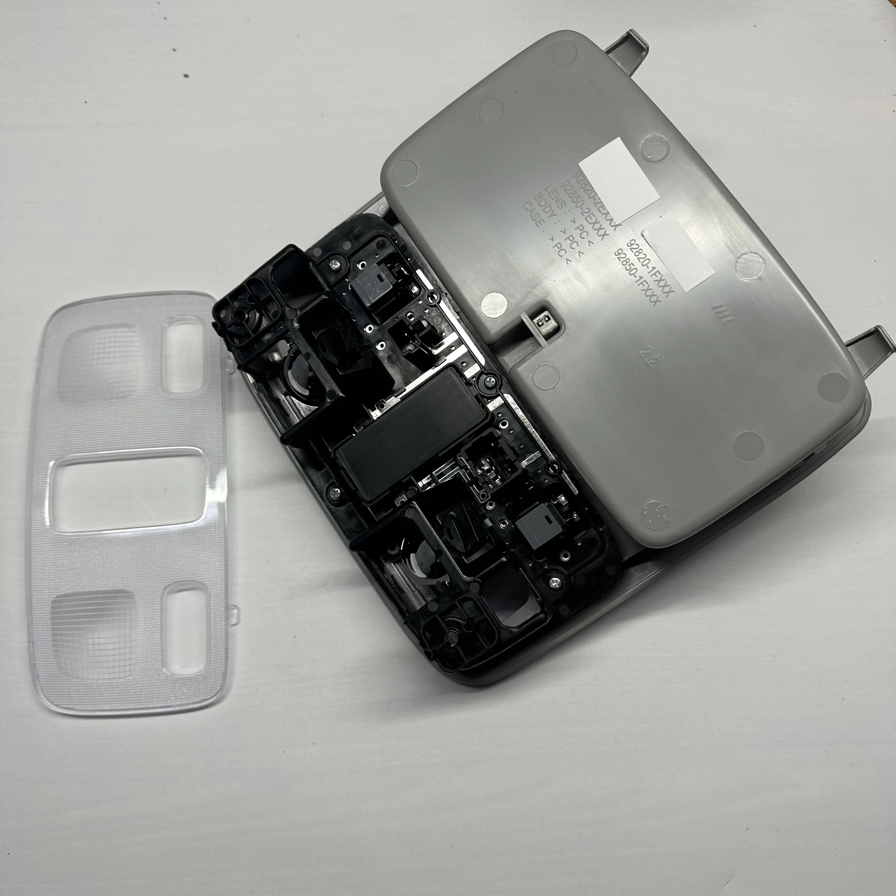 OEM Auto Part Genuine OEM Overhead Console Lamp - HYUNDAI KIA