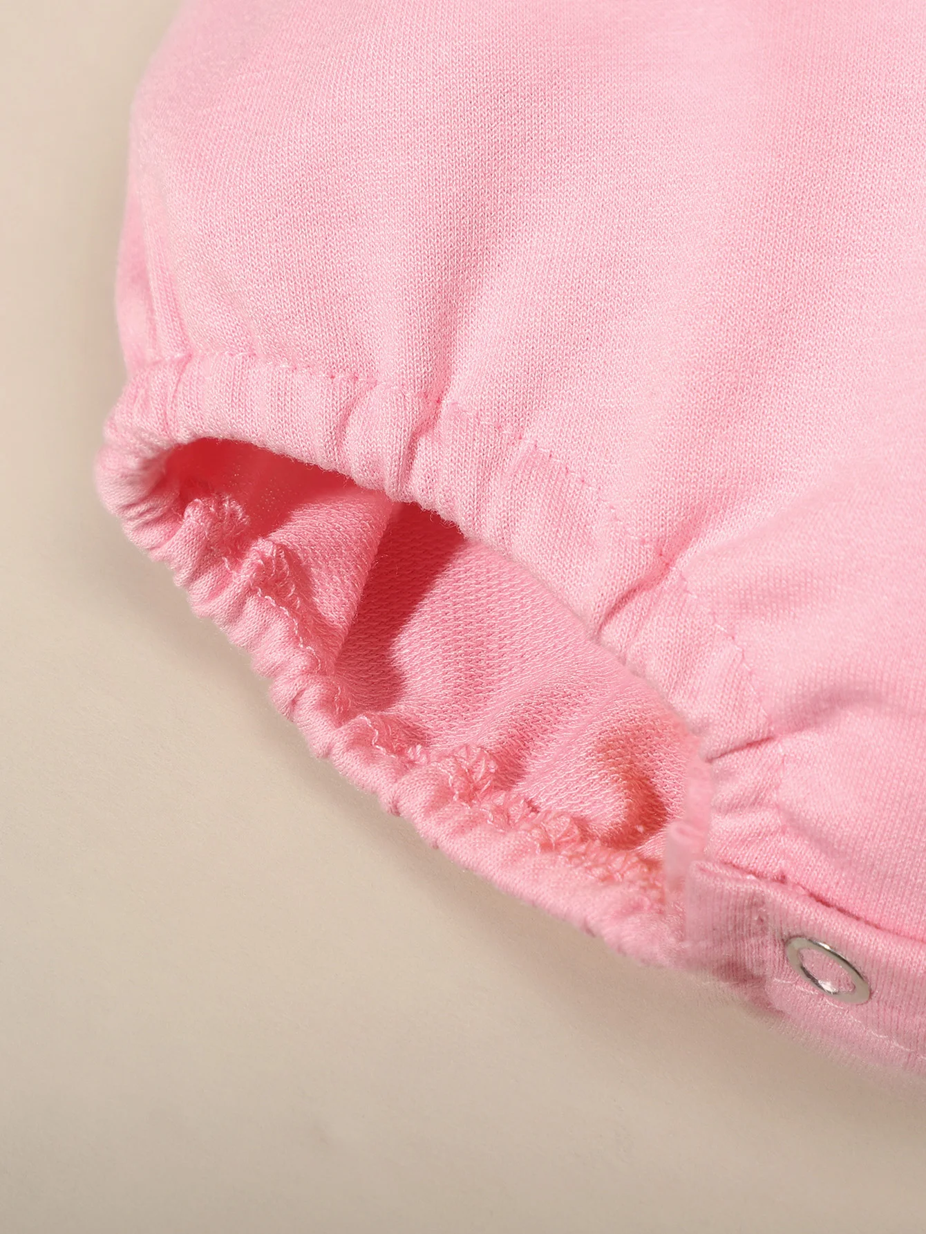 Рисунок 4 - Комбинезон для маленьких девочек