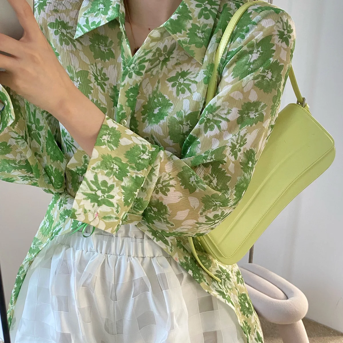 

Korean Trending Long Sleeve Loose Casual Shirt Green Blouse for Women Turn-down Colllar Floral Shirt