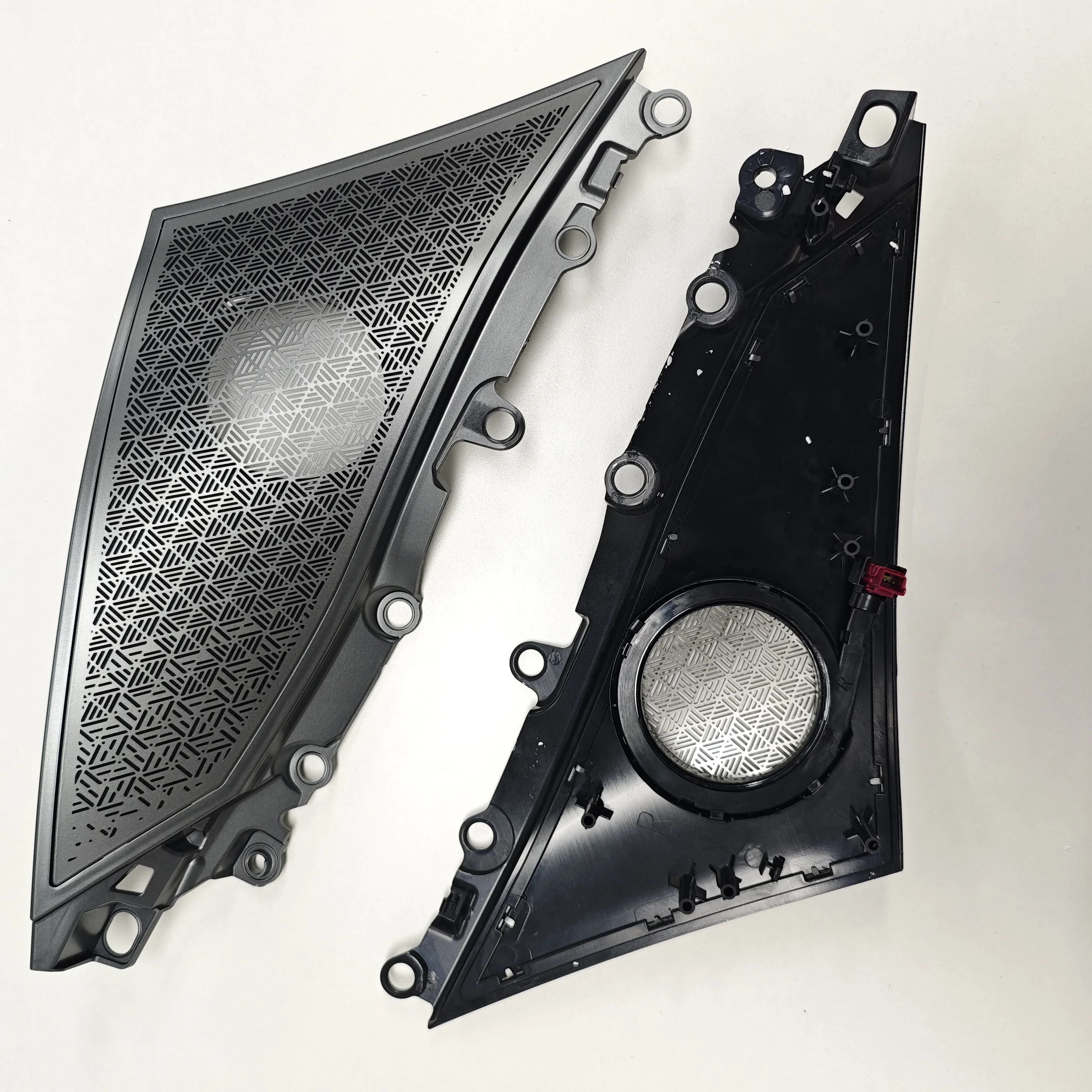 BMW New i5 5 시리즈 G60 G61 M5 G90 G99 용 자동차 스피커 LED 커버 빛나는 도어 패널 장식 쉘 경적 하이 엔드 금속 커버