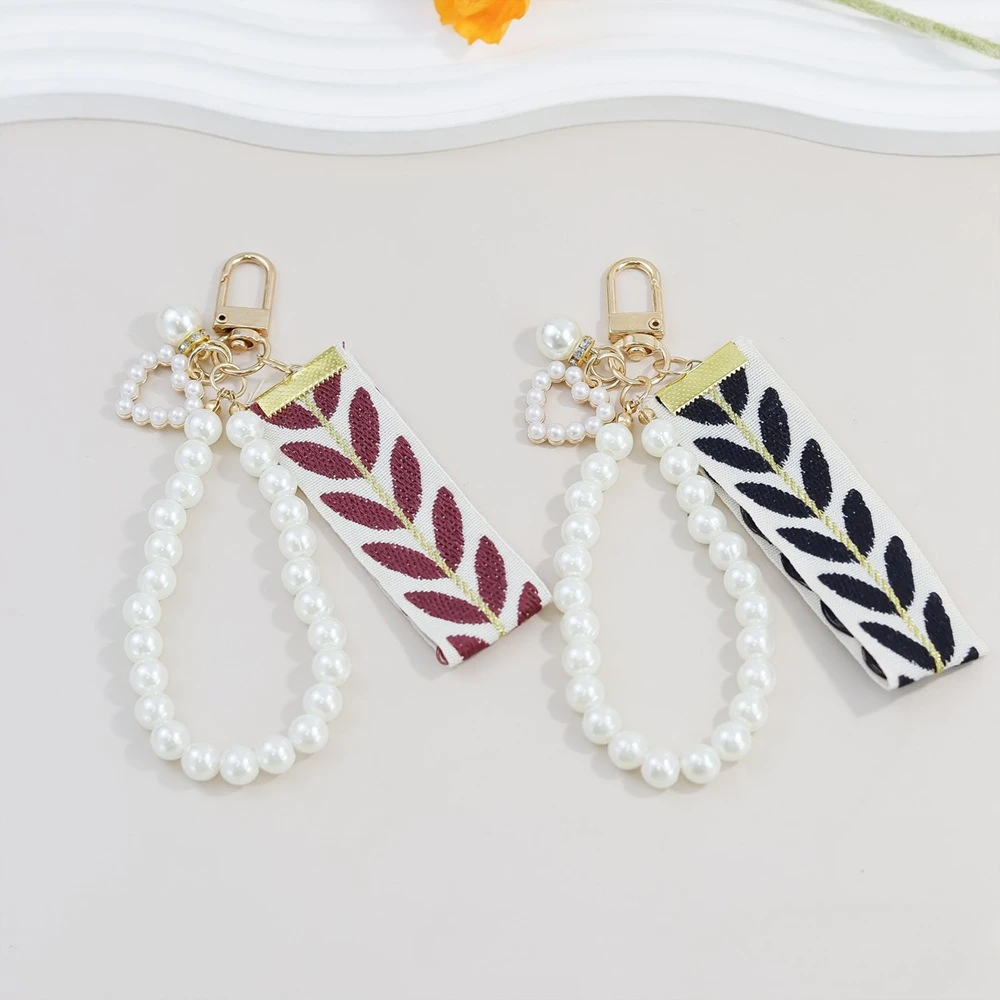 Elegant Leaf Pattern Wristlet Strap Keychain Imitation Pearls Beaded Link Chains Keyrings Bag Ornament Car Trinket Accessories