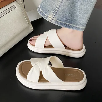 Fashionable Summer Women's Slippers Casual Beach Shoes with Pearls Non-slip outerwear Home Use Women's Shoes with PVC sole 1