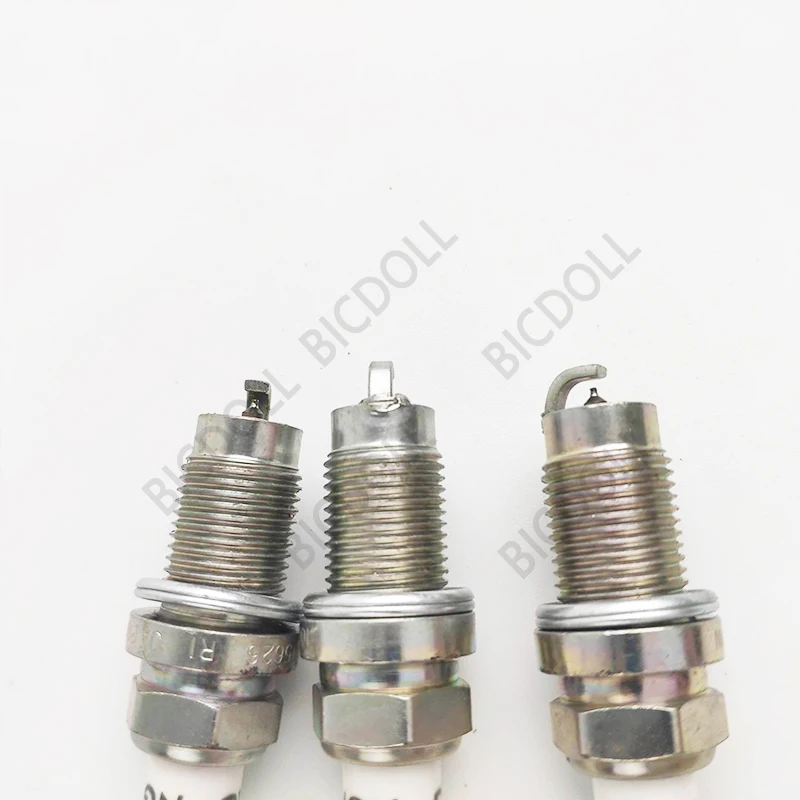 

4/6PCS 101905626 PZFR6R Platinum Spark Plug for Audi A1 A3 Volkswagen GOLF V VI JETTA PASSAT SCIROCCO TIGUAN TOURAN SKODA Seat