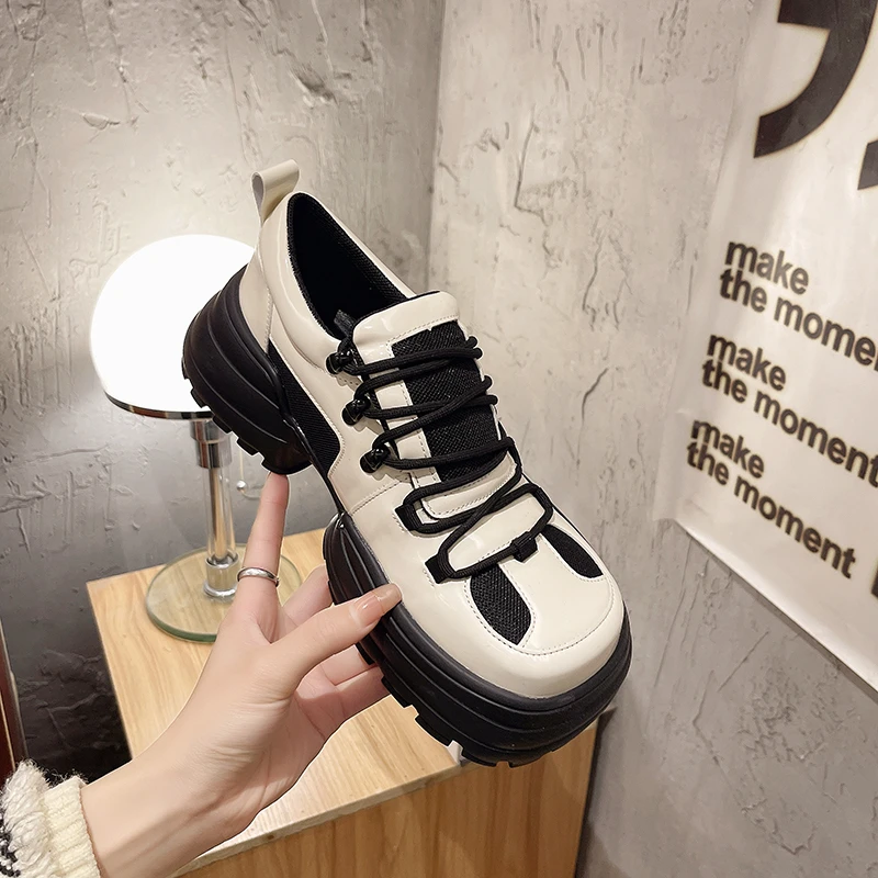 

2022 Spring New Black White Short Boots Women's Casual Leather Shoes Super Cool Thick Sole Platform Chunky Sneakers