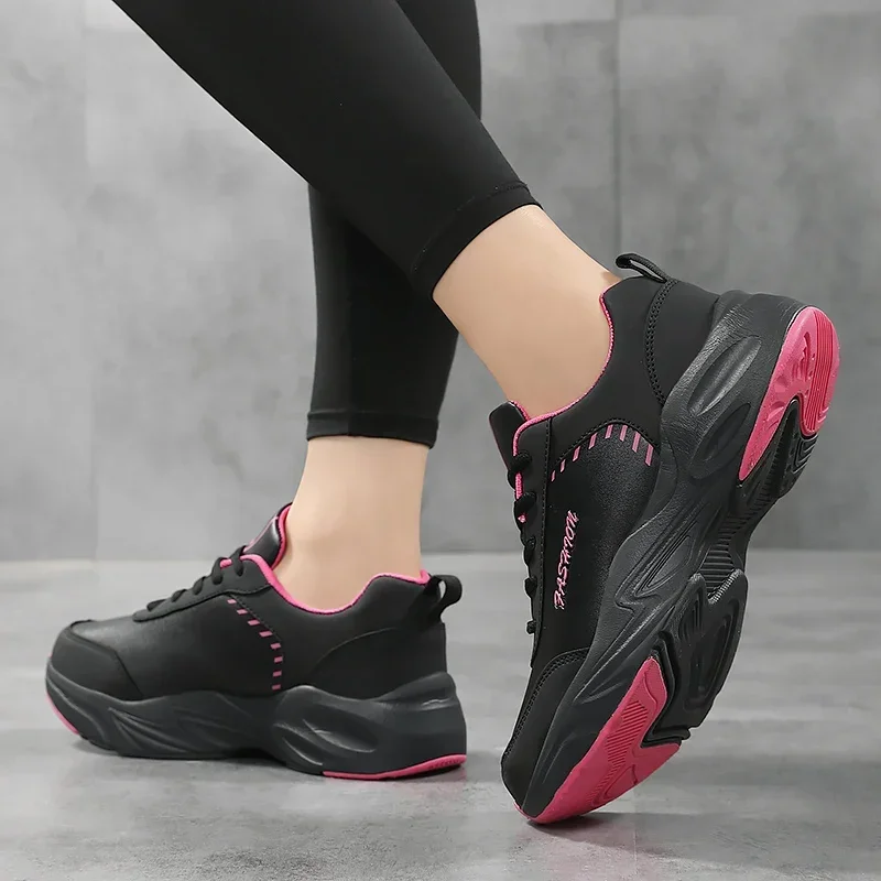 Four Seasons Waterproof Lightweight Running Shoes Women Women Leather Soft Casual Sneakers Ladies Non-Slip Rebound Jogging Shoes