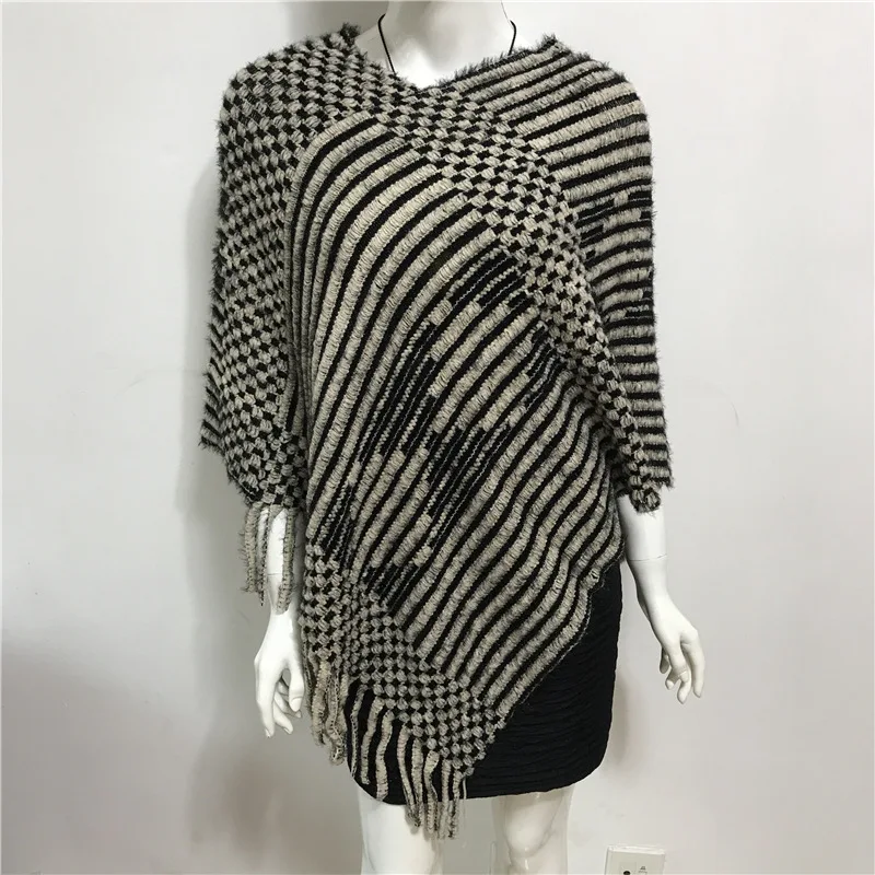 

2022 Spring Autumn New V-neck Diamond Stripe Tassel Cloak Female Sweater Women Knitting Poncho Cape Pullover Shawl Beige