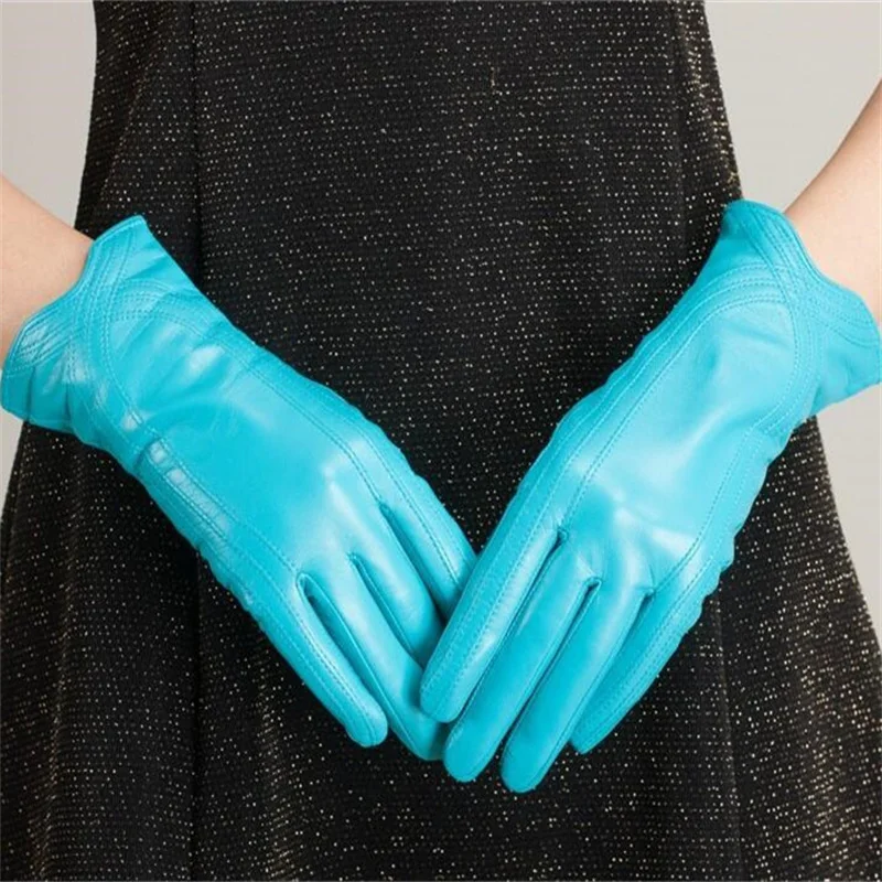 Рисунок 2 - Женские варежки из натуральной кожи