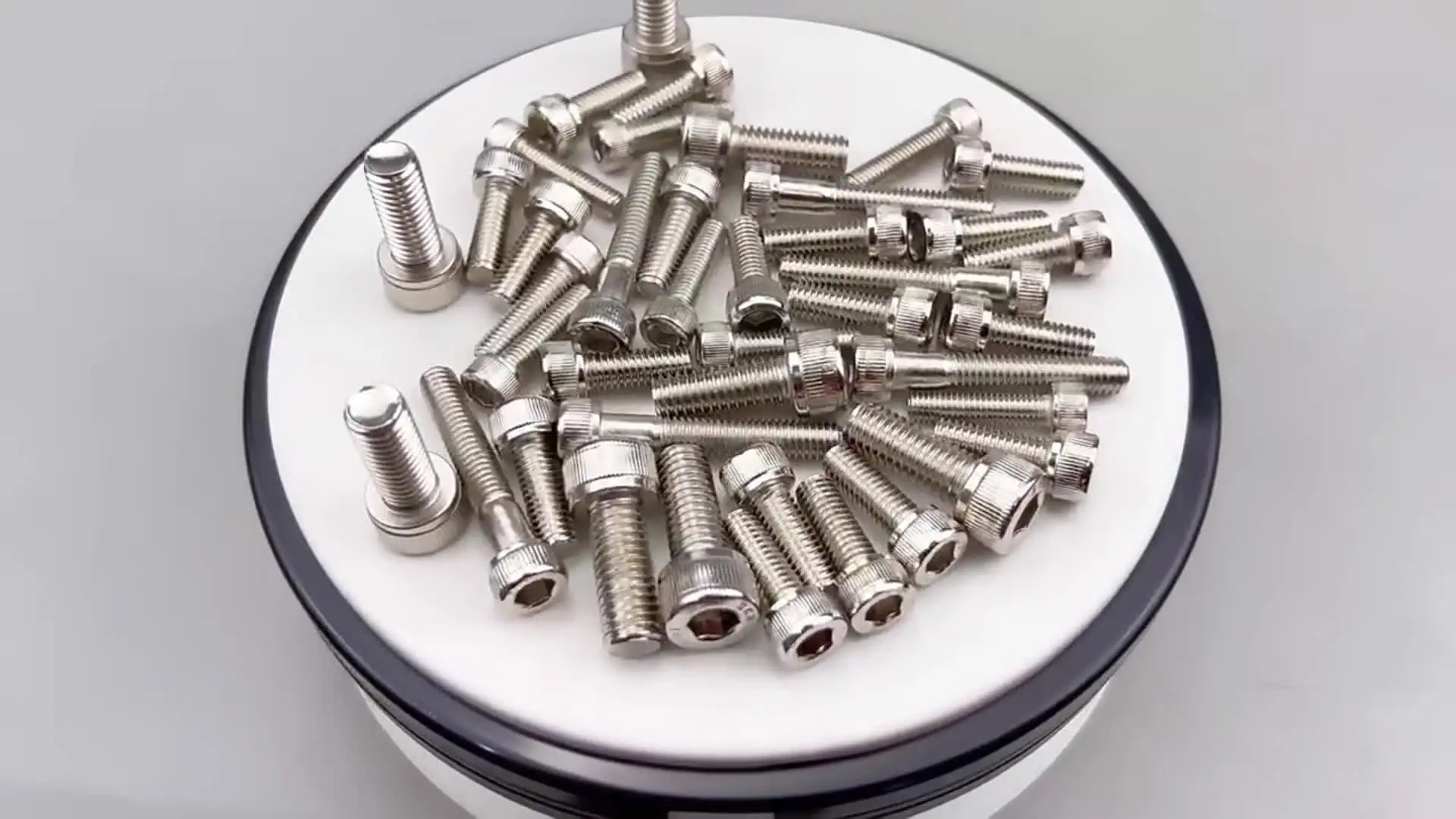 Honeywell Resideo V5013R1032 Three-way valve DN 15 kvs 2.5 with female thread Honeywell Resideo V5013R1032 Three-way valve DN 15 kvs 2.5 with female thread