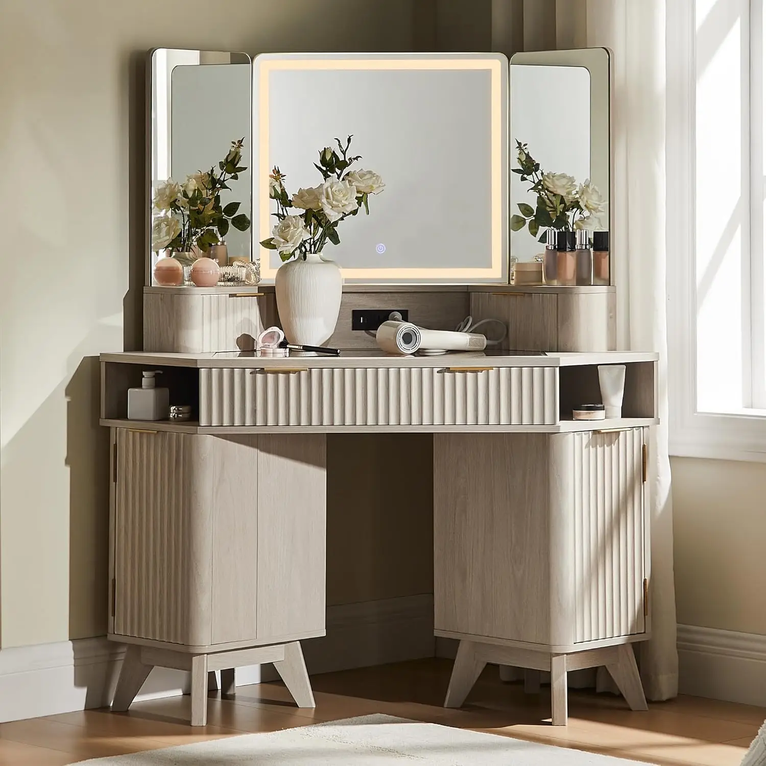 Fluted makeup vanity desk - image 1