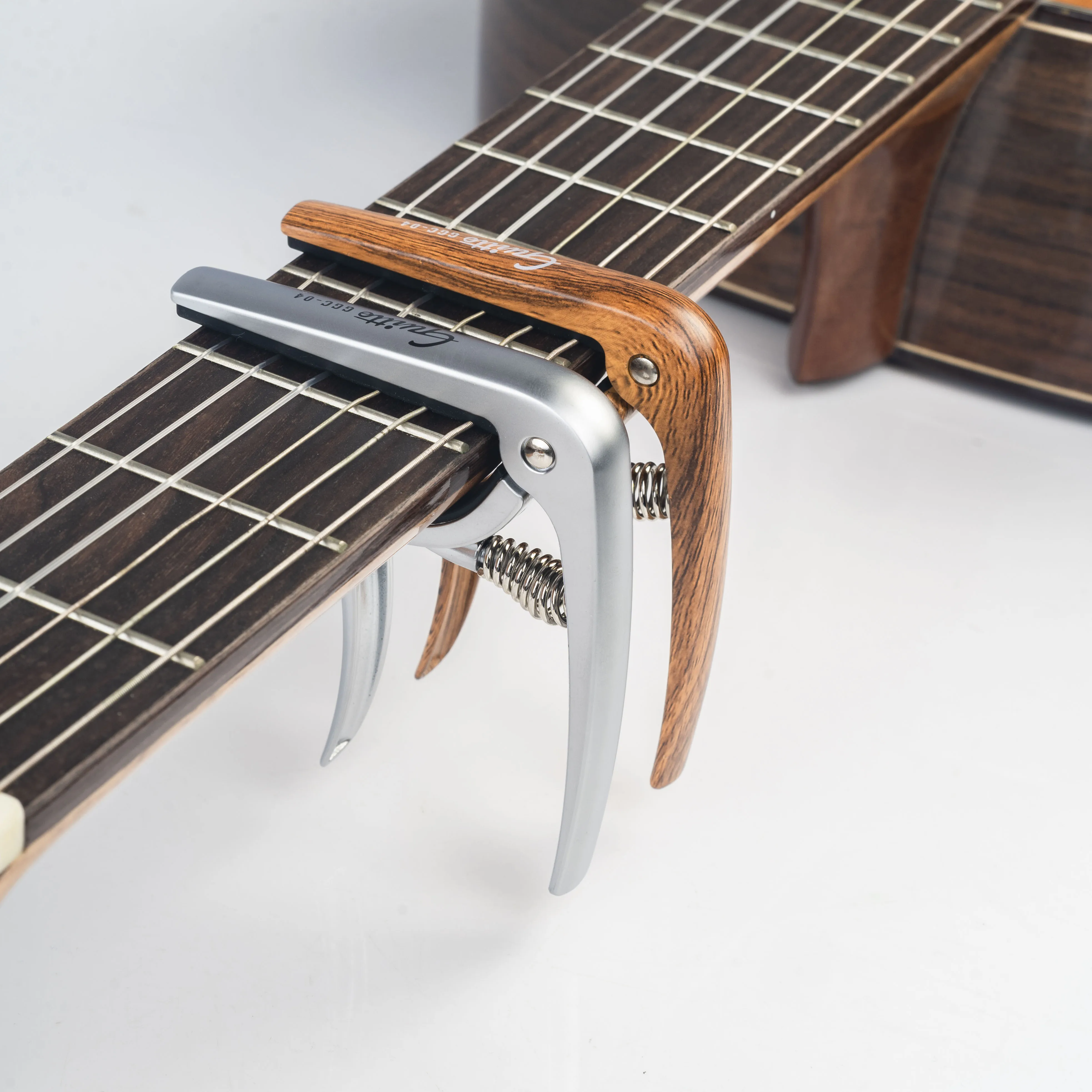 

GUITTO GGC-04 Universal Guitar Capo For Acoustic Classic Electric Guitar Part Accessorie Multifunctional Zinc Alloy Tuning Clamp