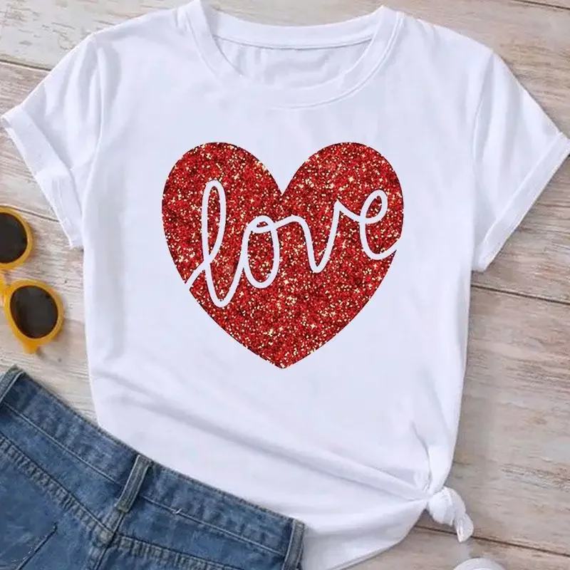 

Футболка женская летняя с надписью «Love Heart» и графическим принтом