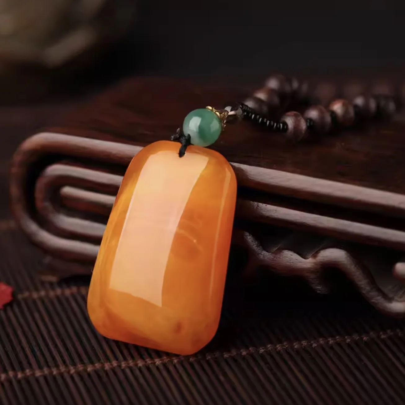 

Old Honey Wax Droplet Pendant Long Men's and Women's Ethnic Amber Pendant Necklace