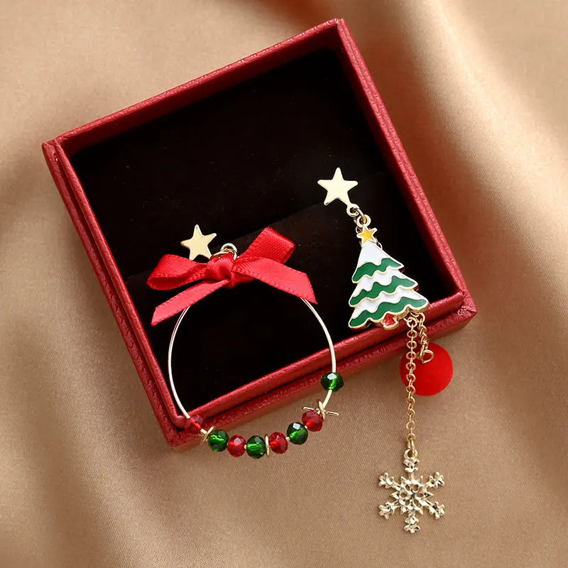 Bola De Navidad Roja Con Icono De Concepto De Vector De Copo De Nieve