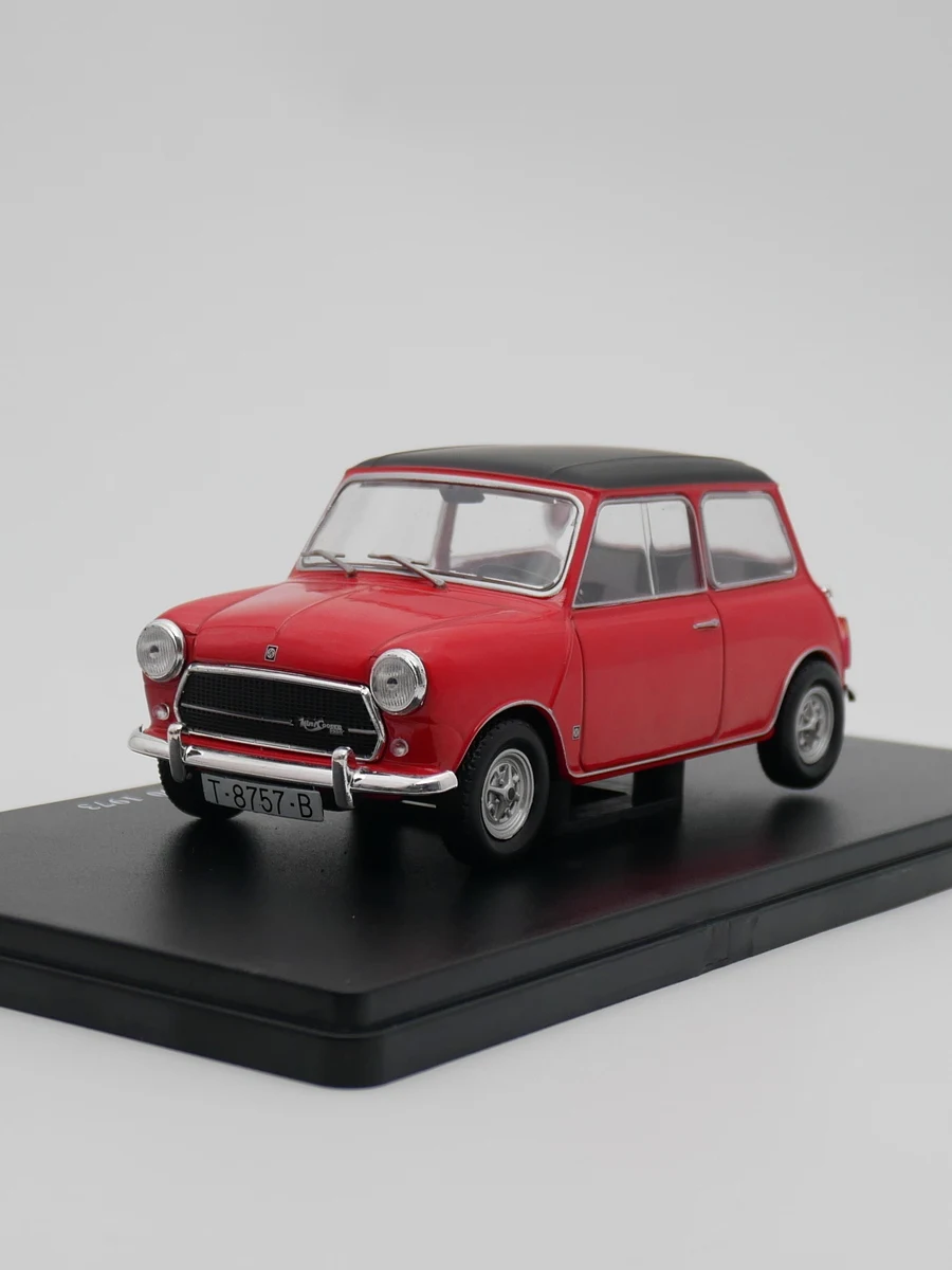 MINI COOPER ミニカー 2001年モデル名古屋ディーラー特注 ミニカー モーターマックス（MOTORMAX）ミニクーパー 2001 mini