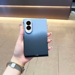 Gradient Candy Color Skin - friendly Slim Matte Protective Case - Galaxy Z Fold4 (Blue Black)