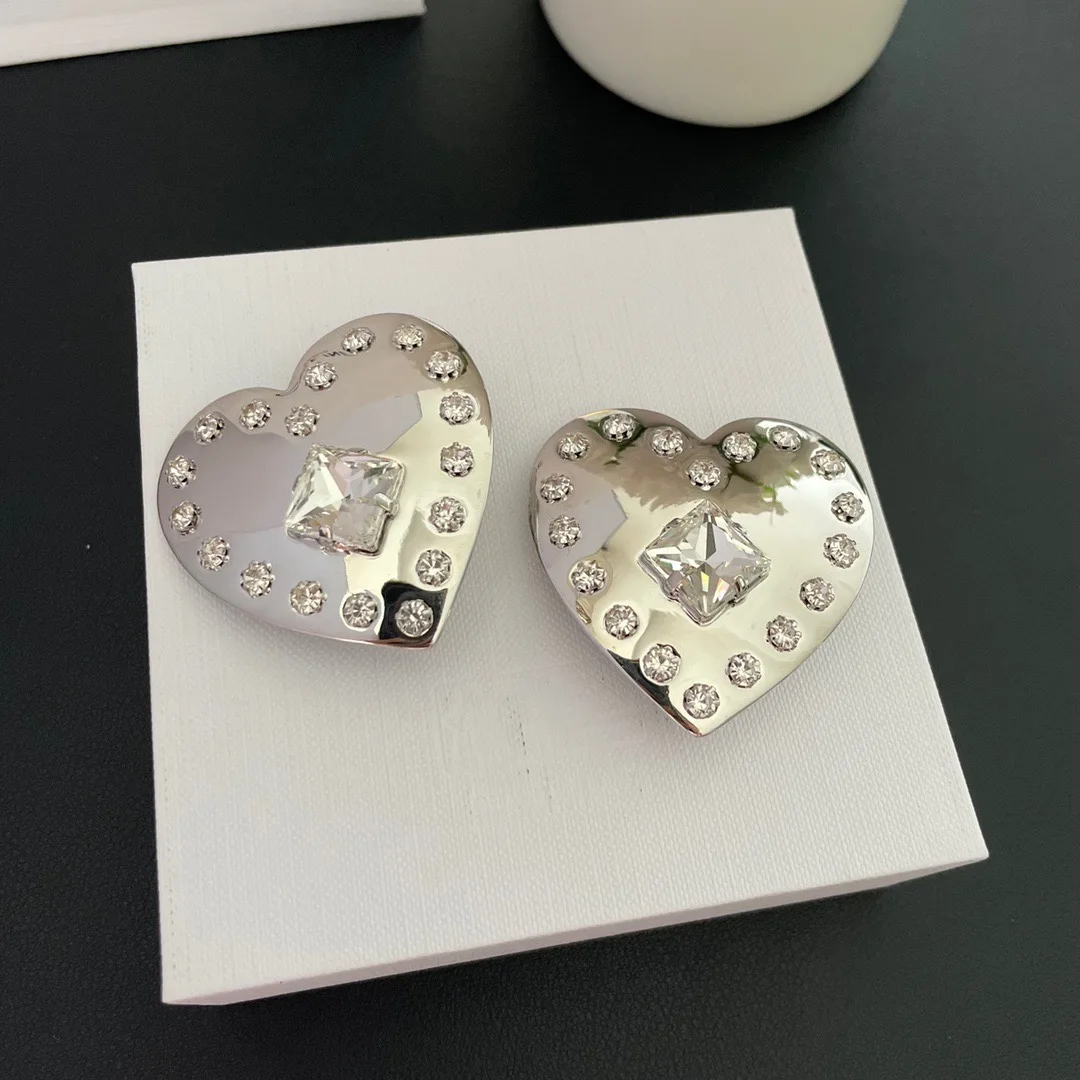 Earrings Temperament Light Luxurious Peach Heart Clip For Women Aretes De Mujer Pendientes Boucle D’Oreille Orecchini Clip De