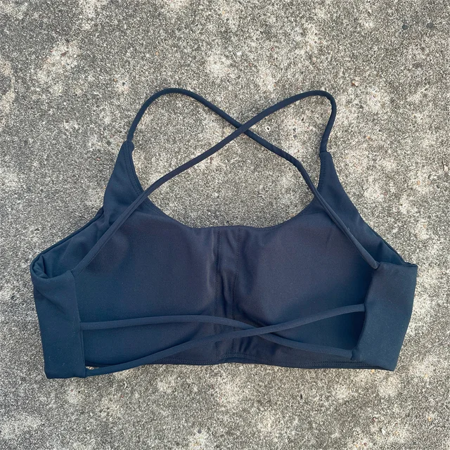 Soutien-gorge de yoga pour femme, couleur unie, à quatre bretelles croisées dans le dos, dos évidé, push-up, avec coussinets de poitrine, idéal pour le fitness et le sport