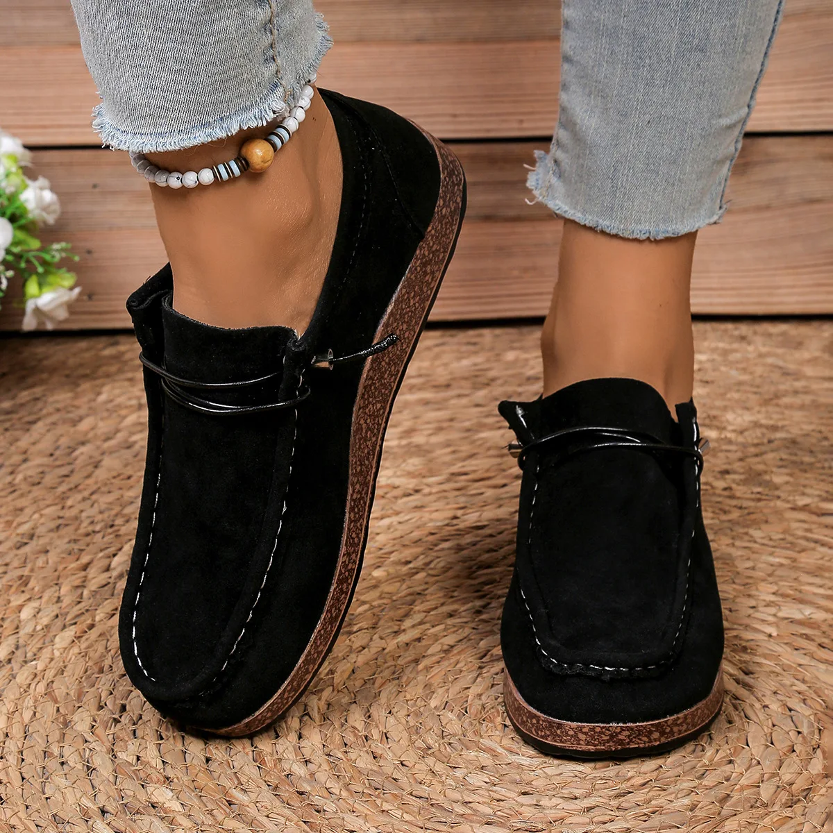New Fashionable Slip-On Loafers Women's Shoes with Elastic Laces Lightweight Casual Outdoor Footwear Easy to Match 2026
