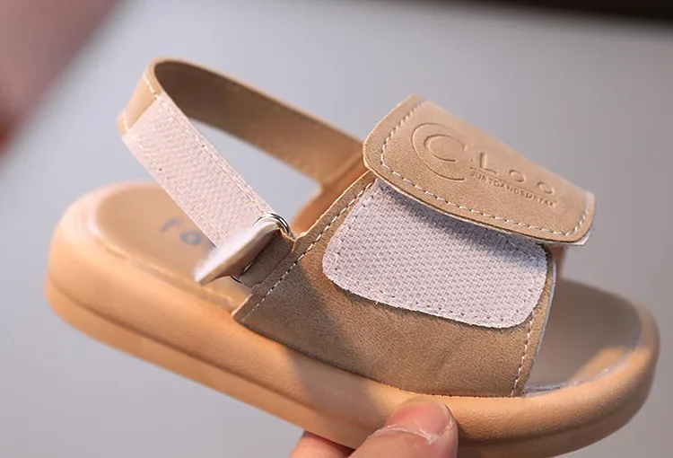 Sandalen für Jungen, modische Sommerschuhe, 1–3–6 Jahre, Mädchen, offene Zehen, matte Pu-Leder-Schuhe, Sandalen, Kinder-Hausschuhe – Detail 12
