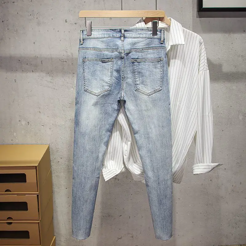 Slide image 725da12b84584f4d8a9a98c002cb6de9