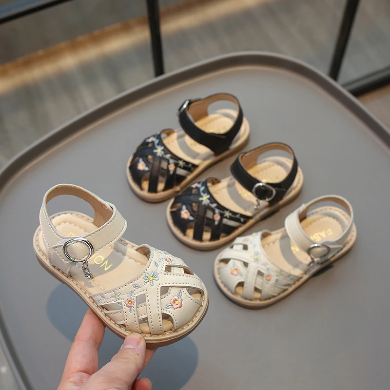 

Baby Girls Sandals Summer Floral Princess Shoes Anti Slip Soft Sole Cut-Outs Children Casual Sandals Toddler Kids Beach Shoes