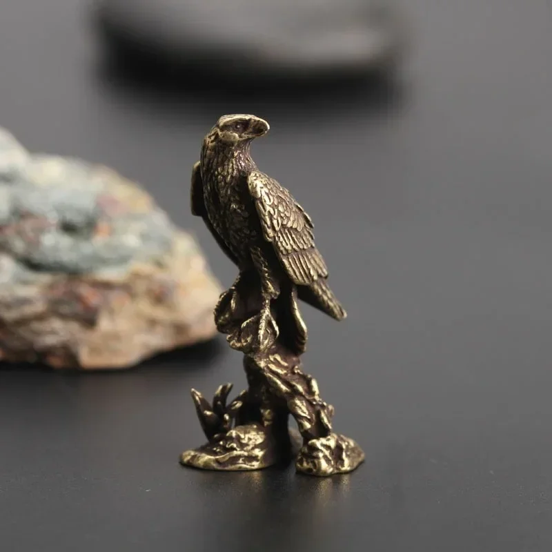 Eagle Statue Miniature Sculpture Handmade Crafts Ornament Vintage Copper Bird Figurine For Interior Home Desk Animal Decoration