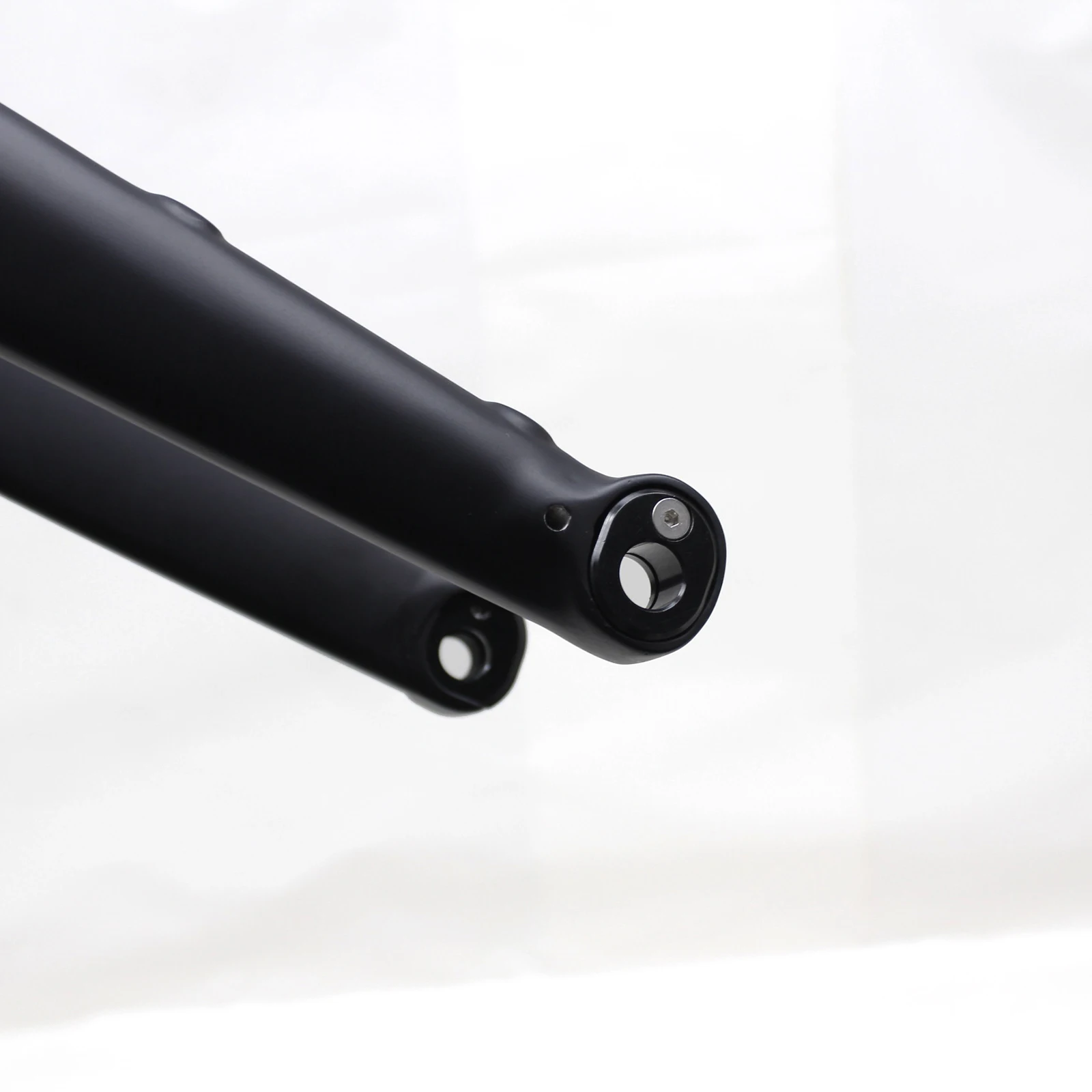 700C Road Bike Suspension Fork 50mm Travel - Gravel Bike Air Fork With Manual Lockout 100x12mm Thru Axle