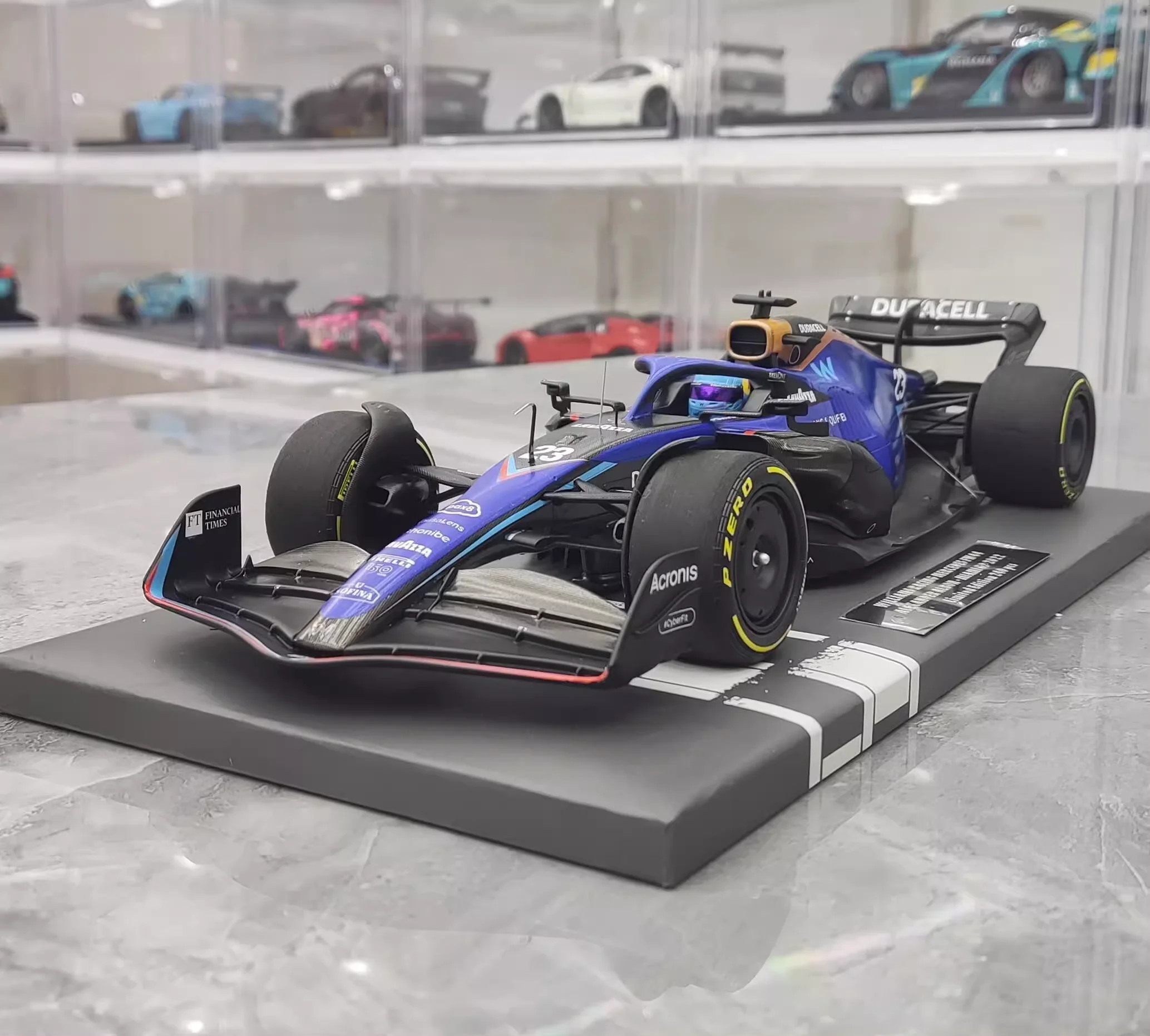 Minichamps 1:18 F1 Williams FW44 Albon 2022 Miami Station