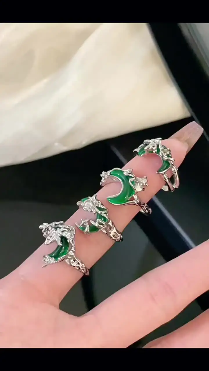 Расширенное зеленое крутое Открытое кольцо с неровной бабочкой и розой женское