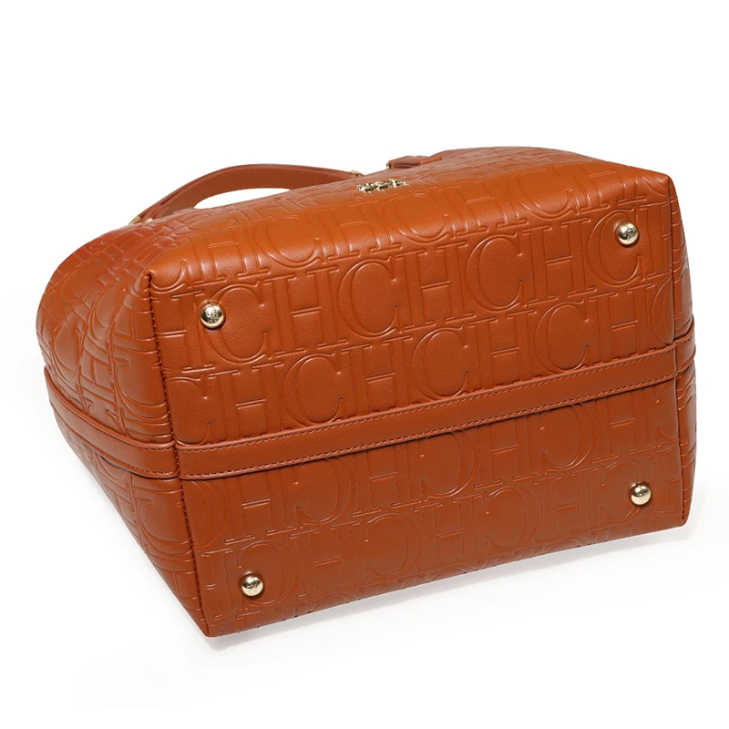 حقيبة كروس بودي نسائية أحادية اللون، تتميز بسعة كب...