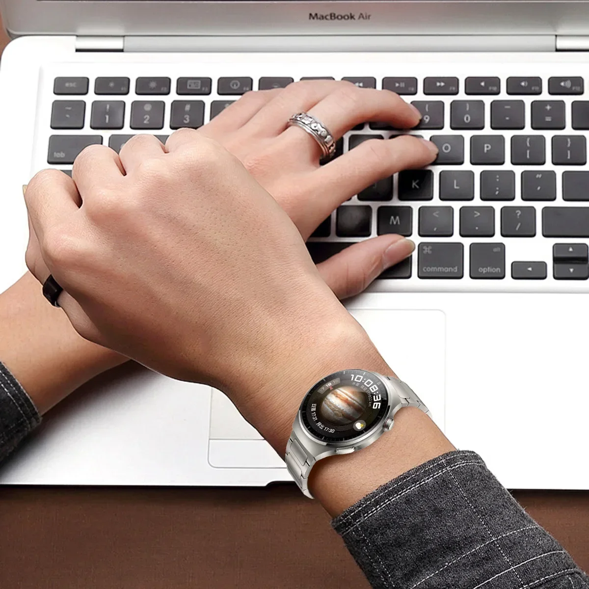 Titanium Magnetic Strap, 22mm - Universal Fit Premium Watch Bracelet